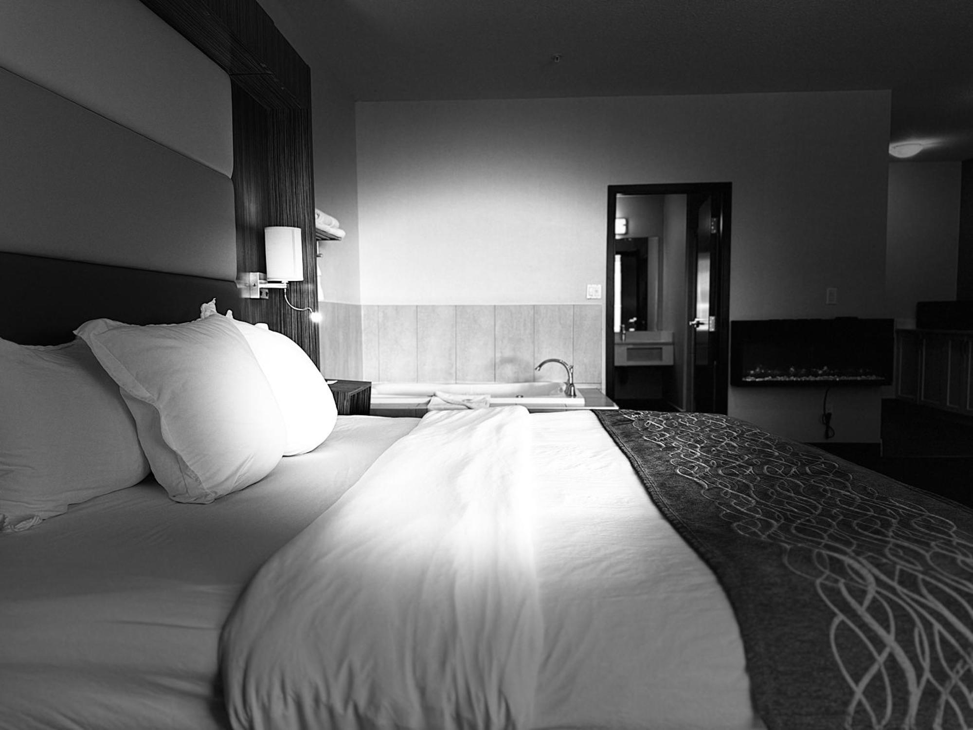 Southfort Inn Fort Saskatchewan Eksteriør bilde