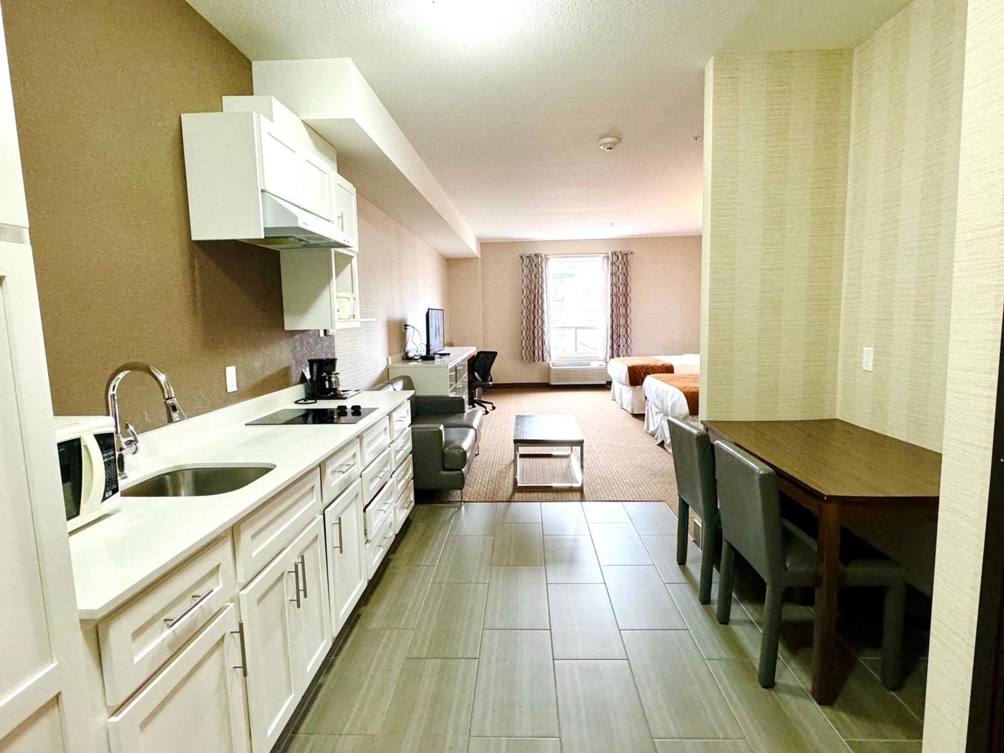 Southfort Inn Fort Saskatchewan Eksteriør bilde