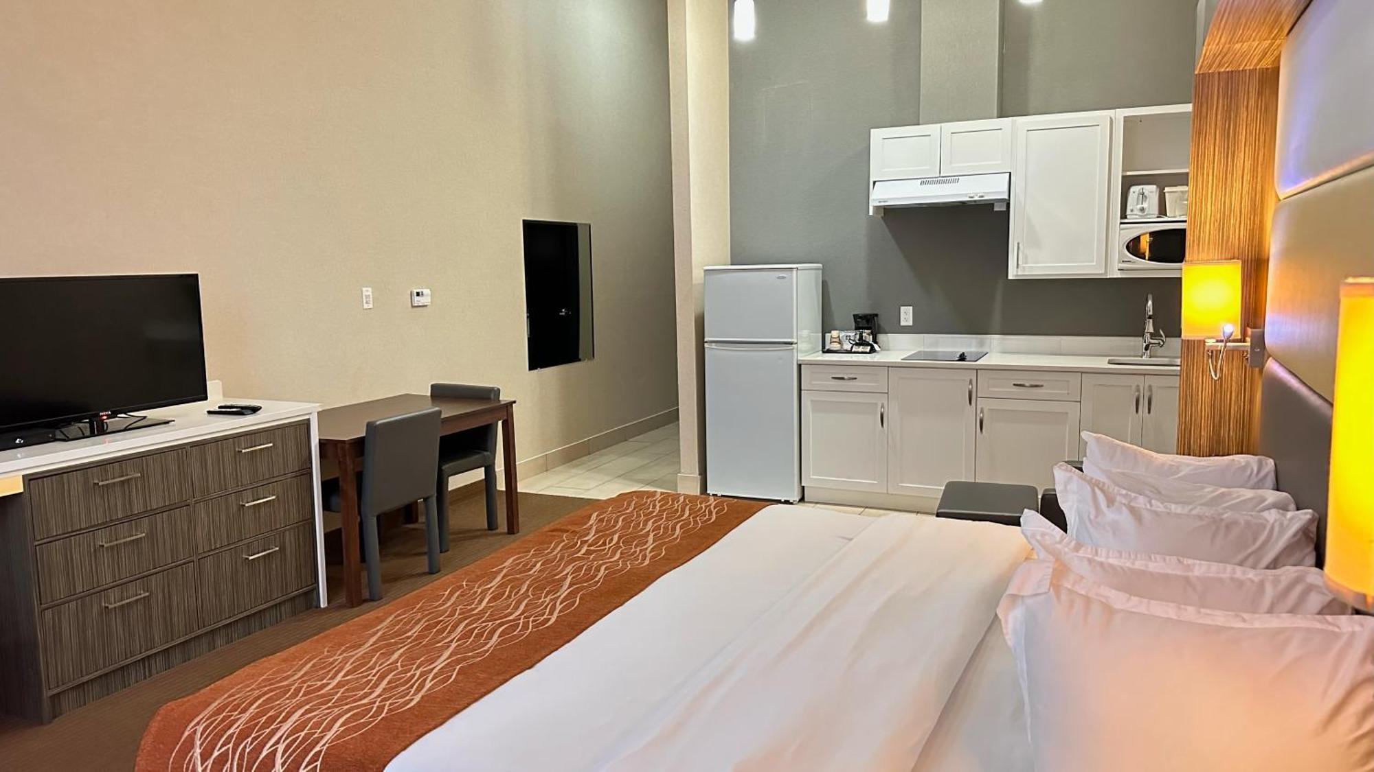 Southfort Inn Fort Saskatchewan Eksteriør bilde